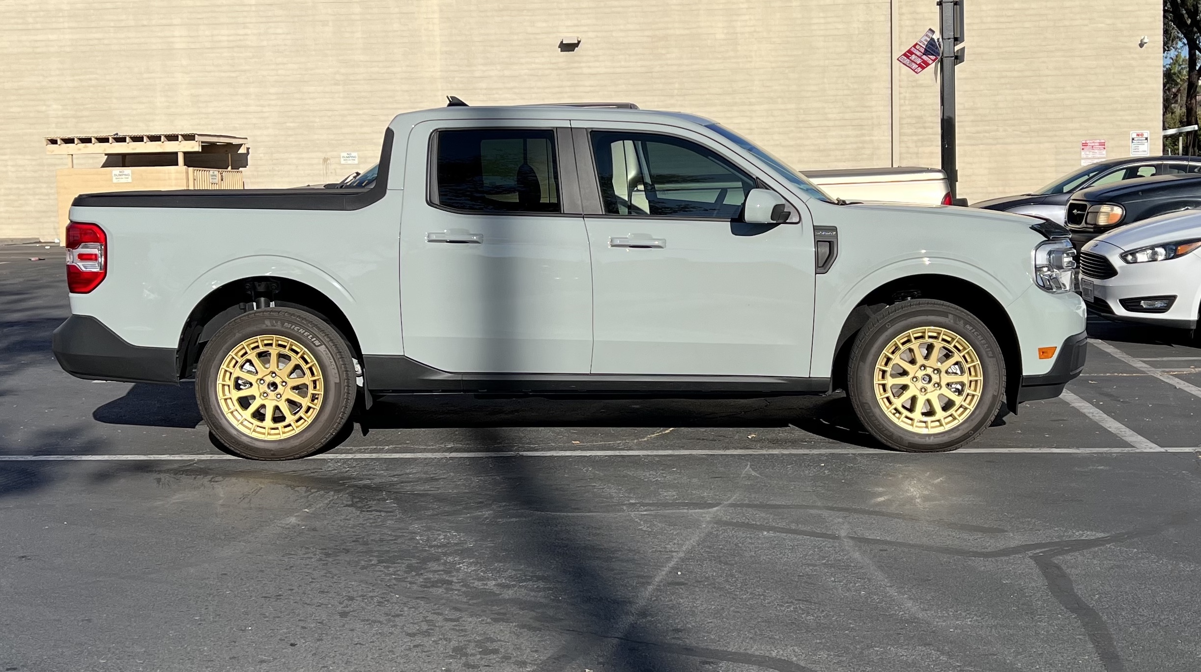 gold wheels truck