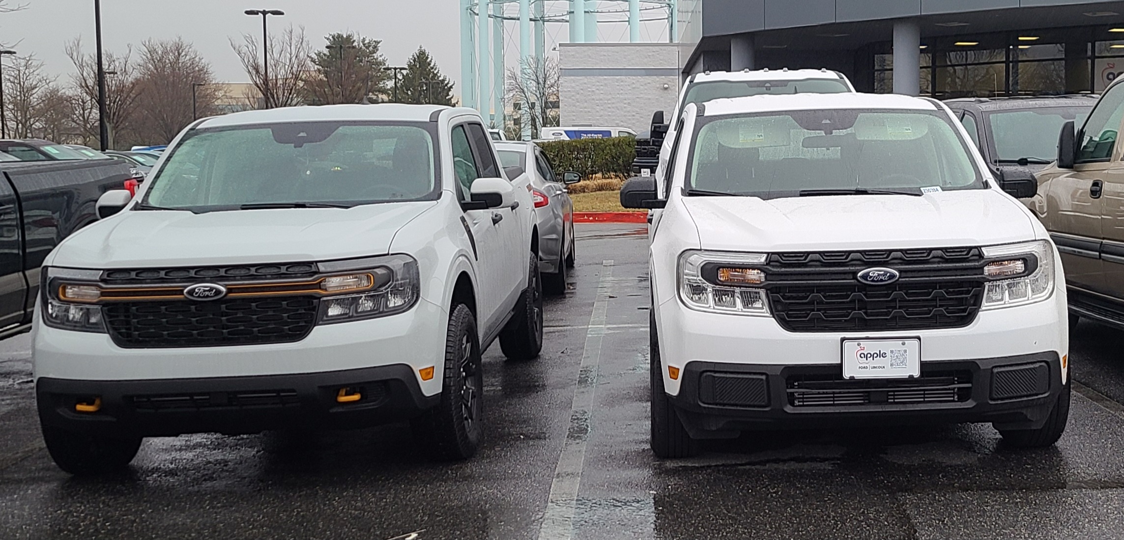 Xlt Tremor Vs Xl Awd Maverick Side By Side Pics And Avalanche Vs Oxford White 